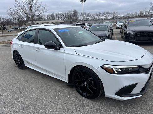 Certified 2023 Honda Civic Sport image 3