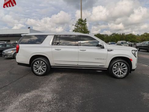Used 2024 GMC Yukon XL Denali w/ Advanced Technology Package AWD/4WD image 11