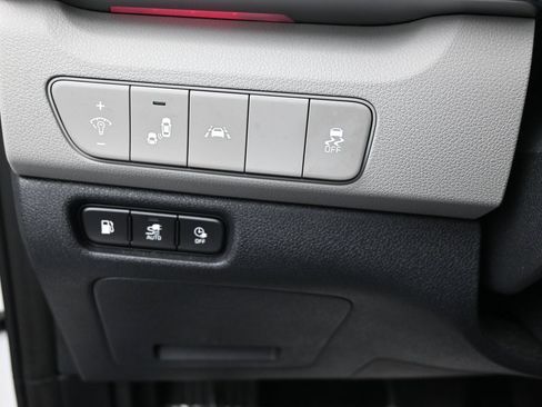 Used 2022 Kia Niro LXS image 21