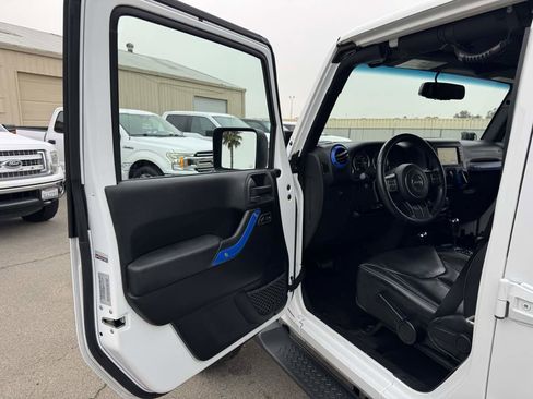 Used 2015 Jeep Wrangler Unlimited Sahara w/ Max Tow Package image 24