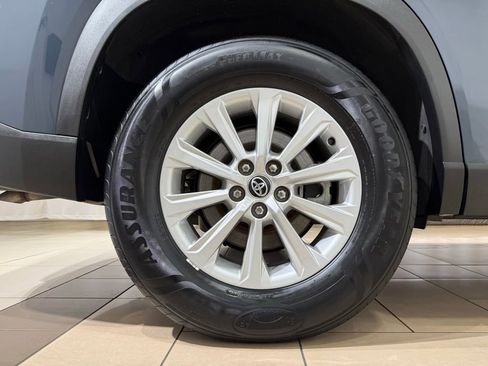 Certified 2024 Toyota Grand Highlander AWD image 9