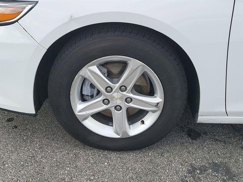 Certified 2020 Chevrolet Malibu LS image 23