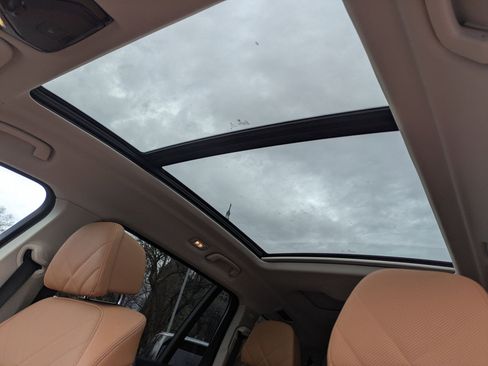 Used 2023 BMW X7 xDrive40i w/ Premium Package image 25