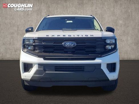 New 2025 Ford Expedition Max Active image 2