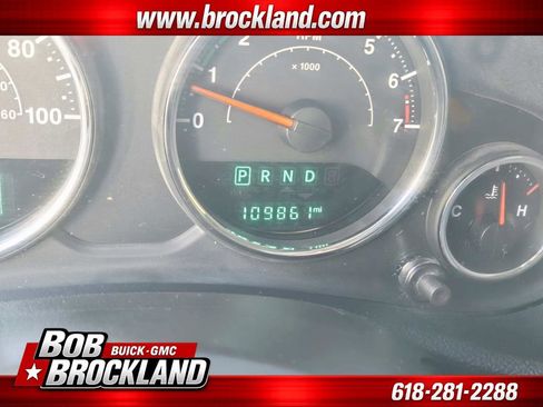 Used 2017 Jeep Wrangler Sahara w/ Connectivity Group AWD/4WD image 29