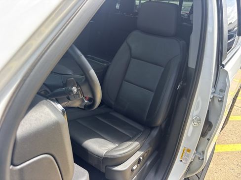 Used 2025 Chevrolet Silverado 1500 LT Trail Boss w/ Convenience Package II AWD/4WD image 22