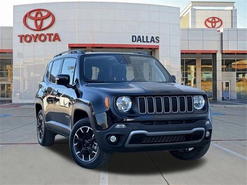 Used 2023 Jeep Renegade Latitude image 1