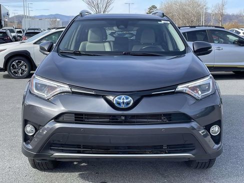 Used 2017 Toyota RAV4 Limited image 23