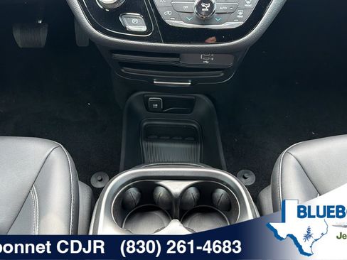 New 2026 Chrysler Pacifica Select w/ S Appearance Package FWD image 20