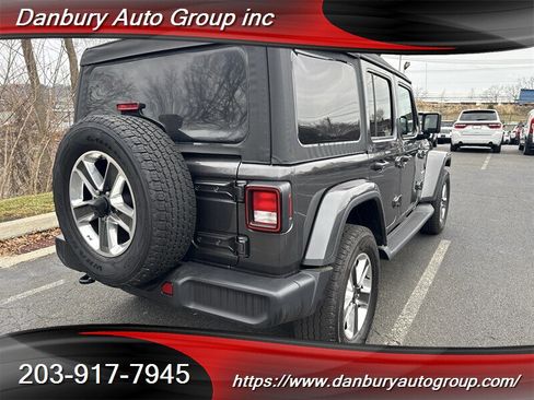 Used 2022 Jeep Wrangler Unlimited Sahara w/ Cold Weather Group AWD/4WD image 6