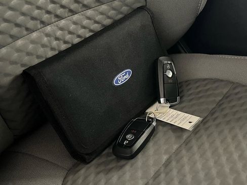 Used 2020 Ford Escape SE image 37