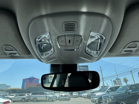 Used 2022 Jeep Compass Latitude image 31