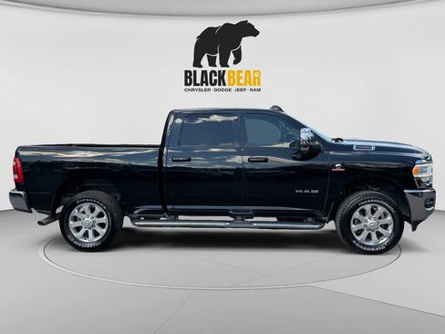 Used 2023 RAM 2500 Laramie AWD/4WD image 2