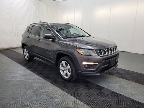 Used 2020 Jeep Compass Latitude w/ Popular Equipment Group AWD/4WD image 13