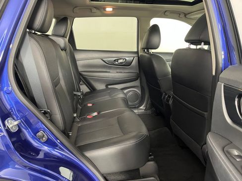 Used 2017 Nissan Rogue SL w/ SL Premium Package image 15