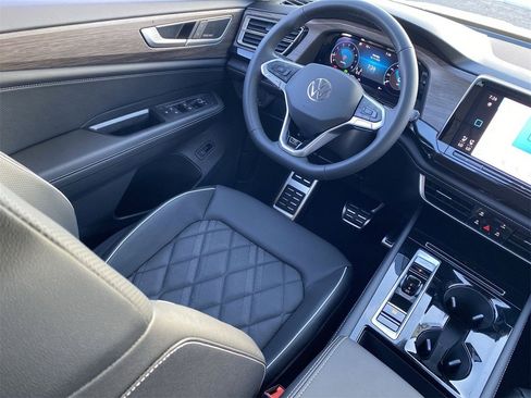 New 2026 Volkswagen Atlas SEL Premium R-Line image 10