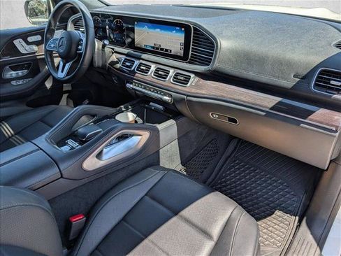 Used 2020 Mercedes-Benz GLS 450 4MATIC image 20