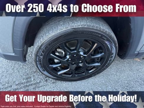 Used 2023 Jeep Compass Latitude AWD/4WD image 12