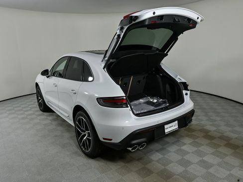 New 2025 Porsche Macan image 32