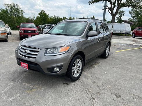 Used 2012 Hyundai Santa Fe SE FWD image 1