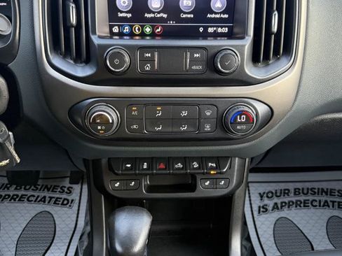 Used 2022 Chevrolet Colorado Z71 AWD/4WD image 17