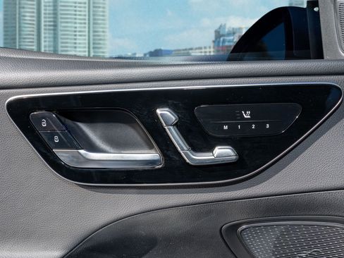 Used 2023 Mercedes-Benz C 300 C 300 w/ Exclusive Trim Package image 27