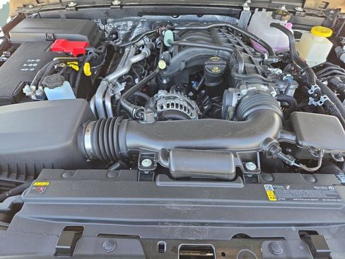 New 2026 Jeep Gladiator Rubicon w/ Steel Power Dome Hood Package AWD/4WD image 33
