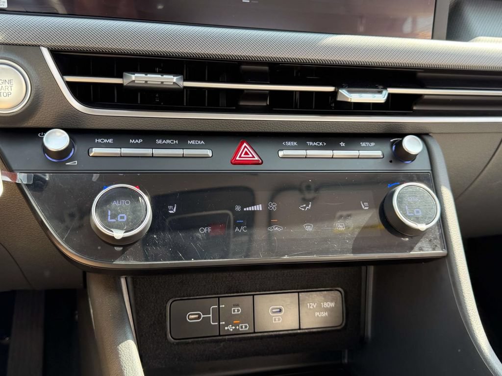Certified 2025 Hyundai Sonata SEL AWD/4WD image 31