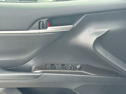 Used 2023 Toyota Camry LE image 31