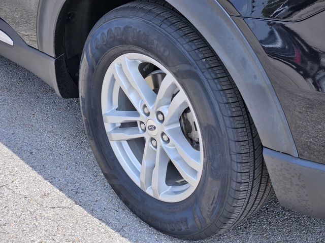 Used 2023 Ford Explorer XLT w/ Equipment Group 202A RWD image 9