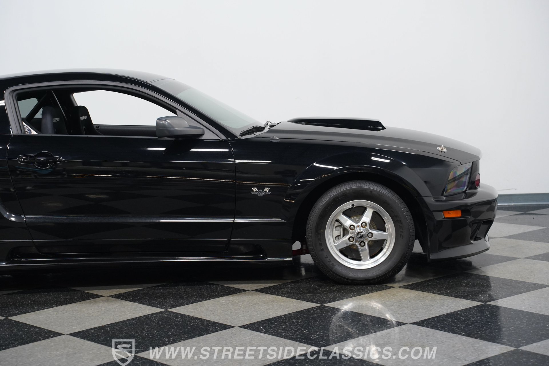 Used 2006 Ford Mustang GT RWD image 29