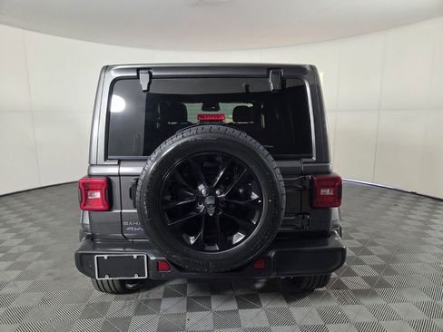 Certified 2025 Jeep Wrangler Sahara w/ Safety Group image 7