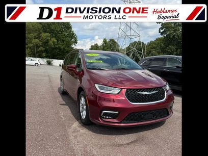 Used 2022 Chrysler Pacifica Touring-L