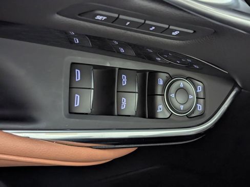 Used 2025 Cadillac XT4 Premium Luxury image 45