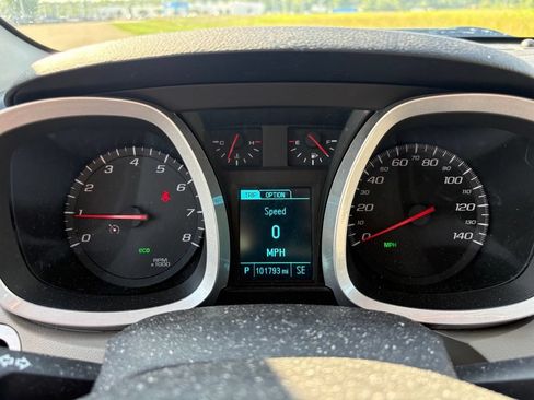 Used 2017 Chevrolet Equinox LT w/ Convenience Package FWD image 16