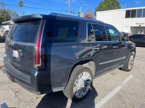 Used 2019 Cadillac Escalade Platinum image 4