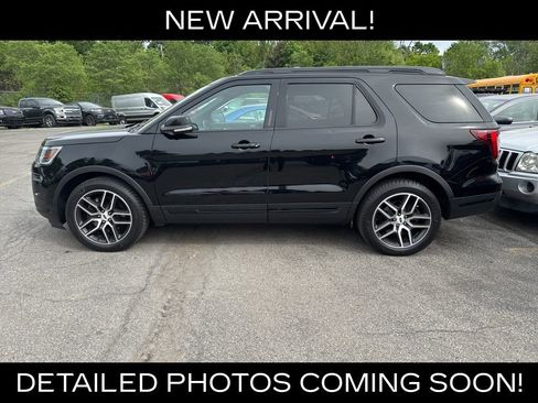 Used 2018 Ford Explorer Sport w/ Equipment Group 401A AWD/4WD image 4