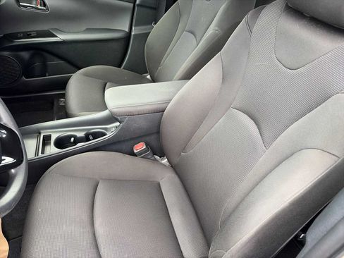 Used 2022 Toyota Prius L Eco FWD image 13