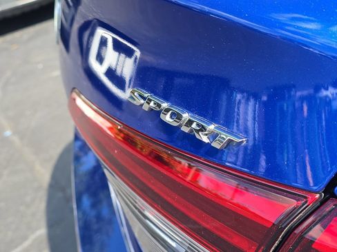 Used 2023 Honda Civic Sport image 32
