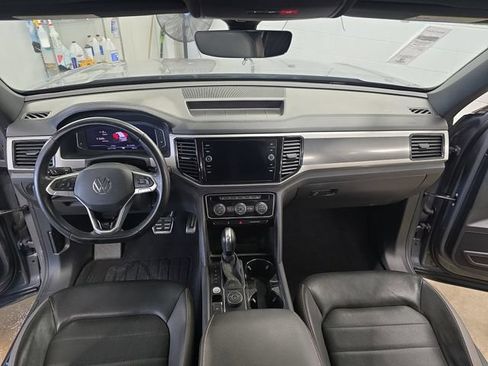 Used 2020 Volkswagen Atlas Cross Sport SEL Premium R-Line AWD/4WD image 12