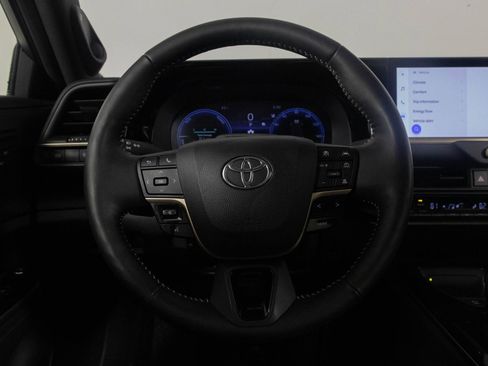 Used 2024 Toyota Crown Platinum image 26