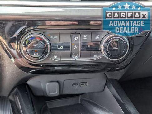 Used 2024 Chevrolet Trax ACTIV w/ Sunroof Package FWD image 7