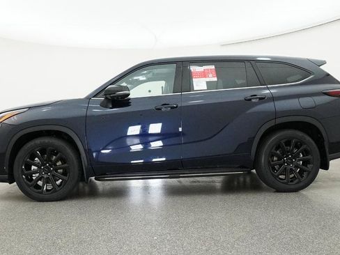 New 2026 Toyota Highlander Limited AWD/4WD image 22