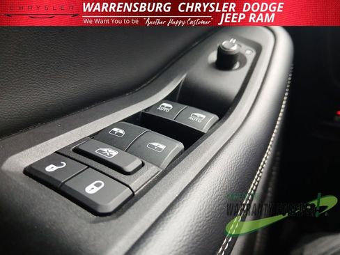 Used 2024 Jeep Grand Cherokee L Altitude image 31
