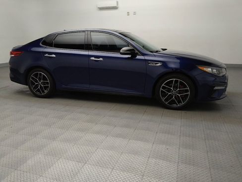 Used 2020 Kia Optima SX image 11