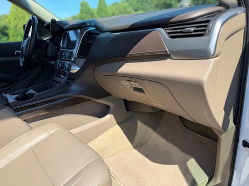 Used 2018 Chevrolet Tahoe LT w/ LT Signature Package RWD image 20