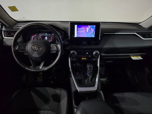 Used 2024 Toyota RAV4 XLE image 34