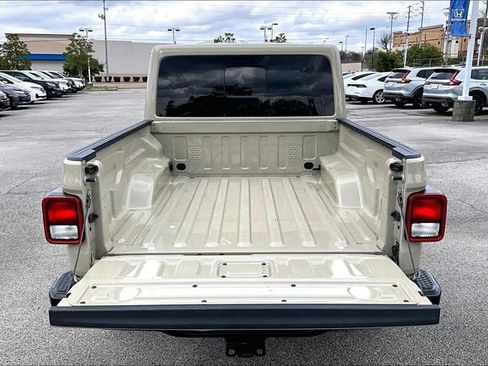 Used 2022 Jeep Gladiator Mojave w/ Trailer Tow Package image 31