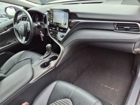 Used 2022 Toyota Camry SE w/ Carpet Mat Package (TMS) FWD image 29