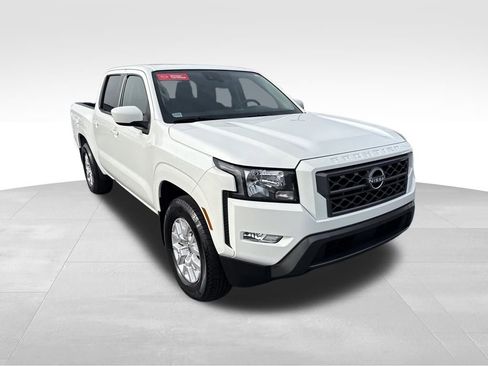 Used 2024 Nissan Frontier SV w/ SV Convenience Package image 8